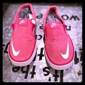 Nike Toki Slipon